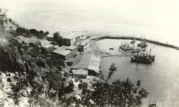 The Ottoman Harbour at Assos. The American expedition rented two rooms in one of the warehouses as their living quarters. Source: Ousterhout 2012